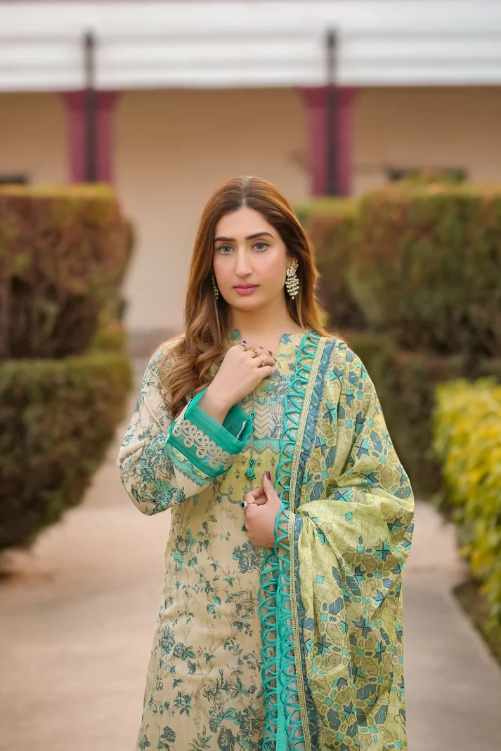 Saadia Ahmed LWSU-25P306 3-Pcs Printed Lawn - Image 2