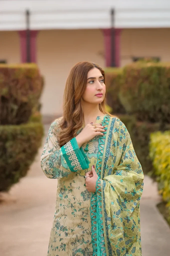 Saadia Ahmed LWSU-25P306 3-Pcs Printed Lawn - Image 3